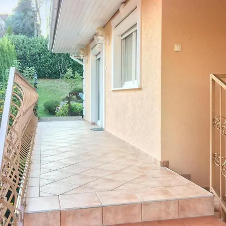Apartman Beautiful In W/ 1 Bedrooms Zalakaros